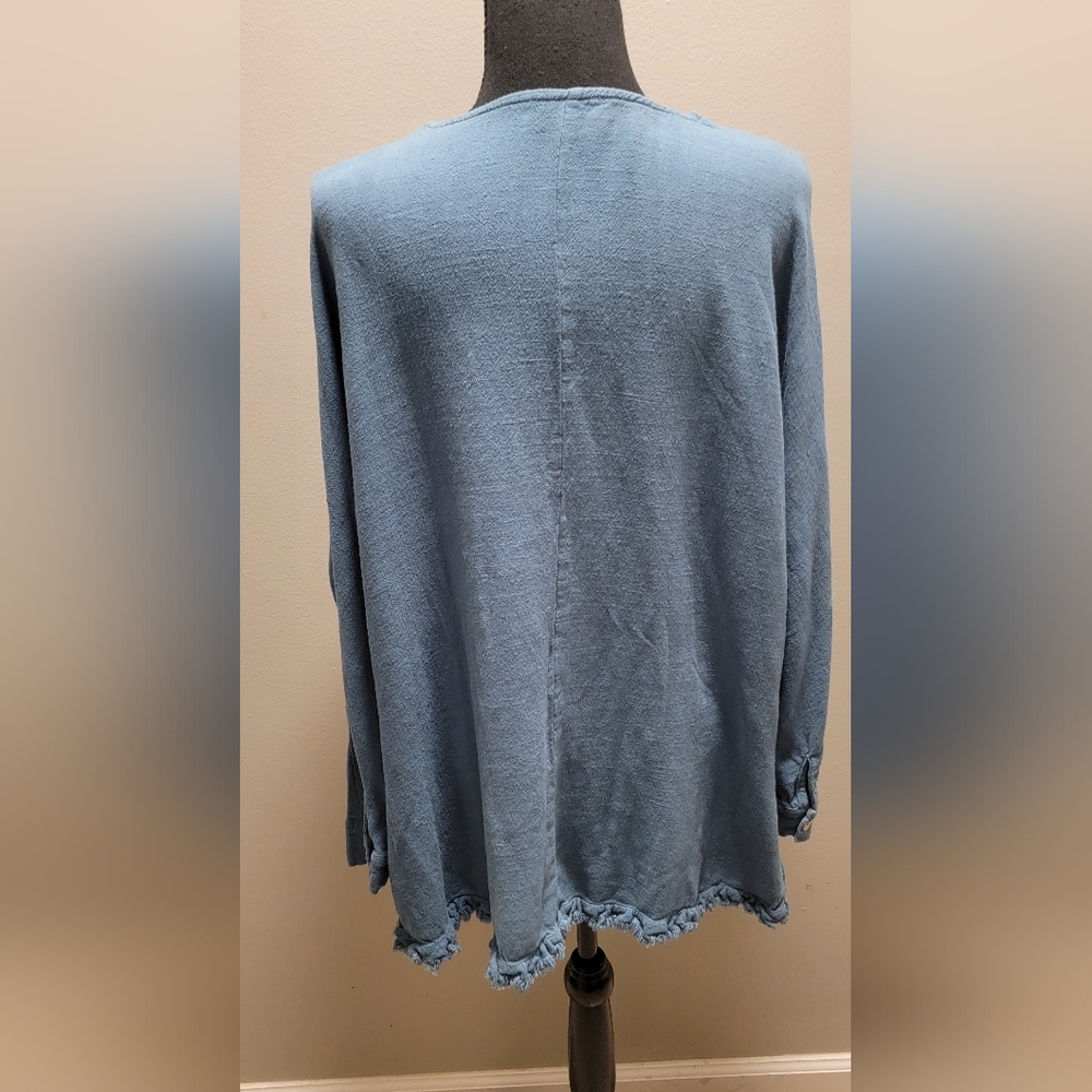 Umgee Soft Blue Linen Like Top - Picture 4 of 7
